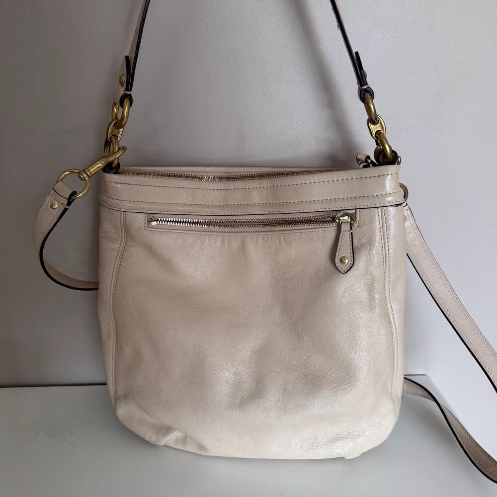 Coach Ashley Leather Hippie Crossbody Shoulder Bag Cream Style F20114 - Picture 2 of 8